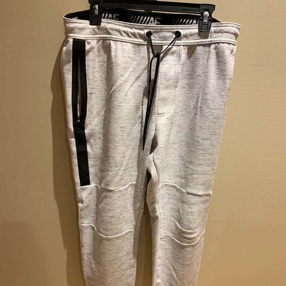 American Eagle Joggers